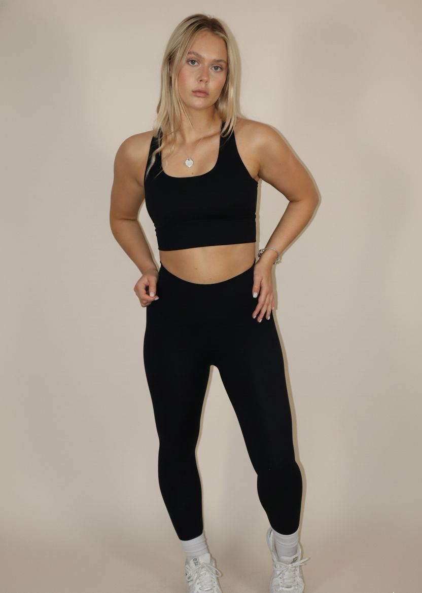 aura set front black w